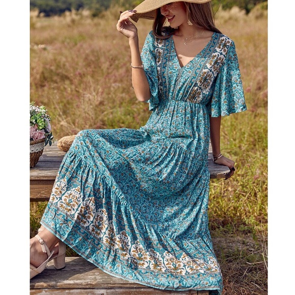 🦋 BLUE FLORAL BOHO MAXI DRESS! - Picture 5 of 15